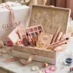 Coffret cadeau maquillage GLUXE avec cosmétiques et accessoires